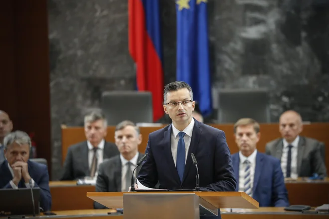 Premier Marjan Šarec je v DZ napovedal krepitev zdravstvene blagajne, &raquo;ki bo prihodnje leto imela 265 dodatnih milijonov, to pa omogoča nadaljnje skrajševanje čakalnih vrst.&laquo; Foto Uroš Hočevar