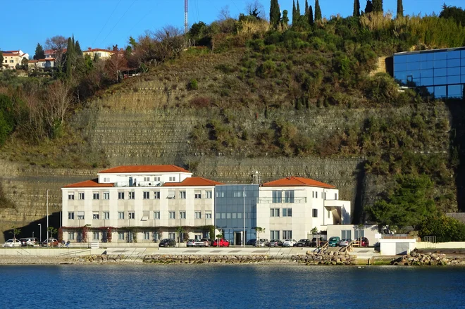 Morska biološka postaja na Fornačah (pri hotelu Bernardin) Foto Tihomir Makovec