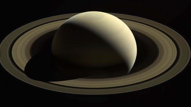 Fotografija: Morda se v okolici skriva še kakšen naravni satelit Saturna. FOTO: NASA/JPL-Caltech/Space Science Institute/AFP