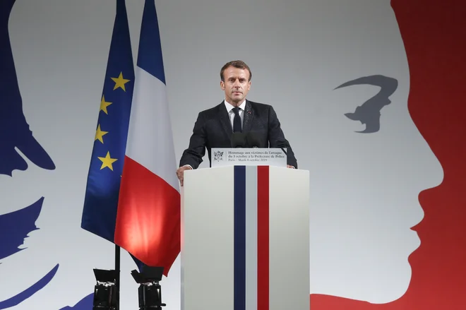 Po oceni analitikov bo francoski predsednik Emmanuel Macron sprejel odločitev pet minut pred dvanajsto. FOTO: Benoît Tessier/Reuters<br />
&nbsp;