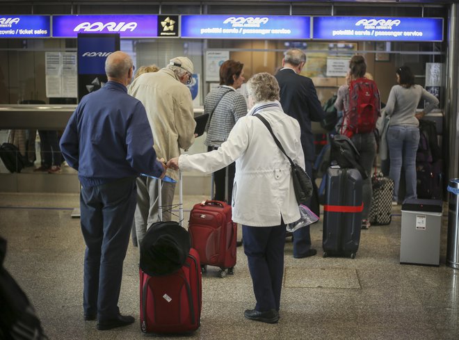 Število tujih turistov, ki jih je Adria prepeljala v Slovenijo (gre za enkratno zajetje podatkov števila potnikov) je po oceni Fraporta  znašalo 150.000 na leto. FOTO Jože Suhadolnik