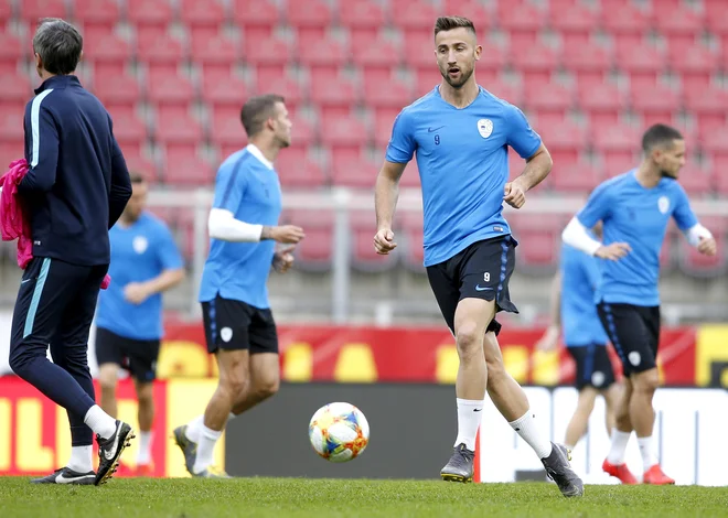 Andraž Šporar je v tej sezoni zabil že 13 golov v majici Slovana, po enega Izraelu in Poljski tudi v dresu reprezentance. FOTO:&nbsp; Roman Šipić