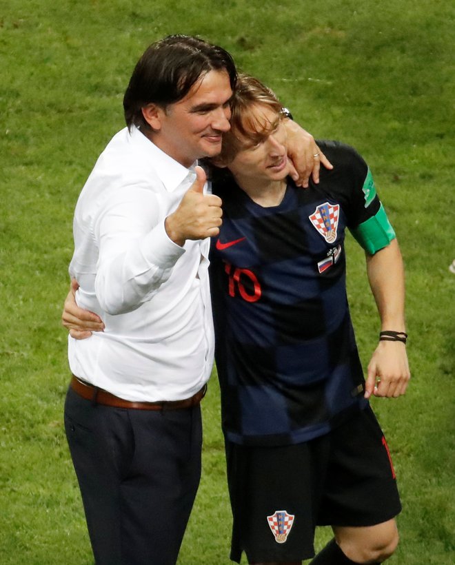 Selektor Hrvaške Zlatko Dalić in kapetan Luka Modrić se veselita tekme na Poljudu. FOTO: Reuters