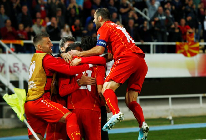 Severna Makedonija se je zasluženo veselila zmage. FOTO: Reuters