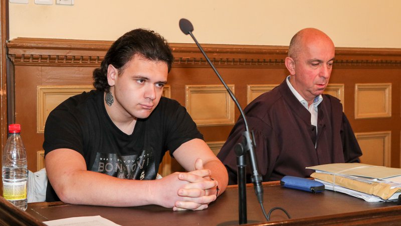 Fotografija: Stefan Cakić se je sprijaznil s pravnomočno sodbo, njegov zagovornik Gorazd Fišer ni vložil zahteve za varstvo zaoknitosti. FOTO: Marko Feist
