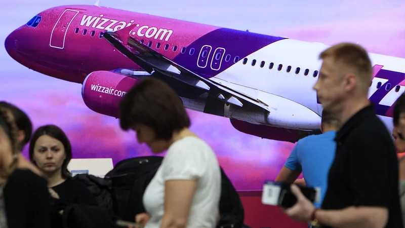 Fotografija: Wizzair je sprva za zimsko sezono 2019/2020 napovedal ukinitev povezave med Ljubljano in Brusljem. FOTO: Reuters