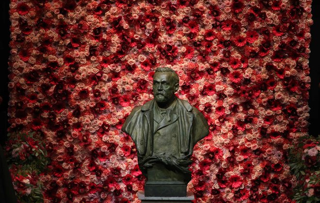 Strogo gledano ne gre za Nobelovo nagrado, saj je Alfred Nobel ni omenil v svoji oporoki. FOTO: AFP