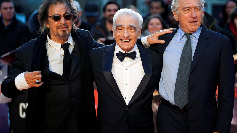 Fotografija: Na londonskem filmskem festivalu BFI 2019 so se pred projekcijo filma Irec (The Irishman) medijem predstavili glavni akterji Al Pacino, režiser Martin Scorsese in Robert de Niro. FOTO: Henry Nicholls/REUTERS