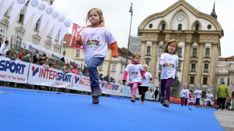 Fotografija: Lumpijev tek na Ljubljanskem maratonu. Foto Uroš Hočevar
