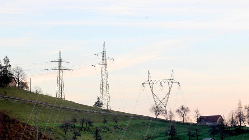 Fotografija: Zanesljivost preskrbe z energijo je za vsako državo zelo pomembna. FOTO: Ljubo Vukelič/Delo