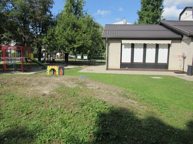 Sanacijo bodo začeli v vrtcu Mavrica prihodnji teden, ko bo znano tudi, kdaj natančno bo na vrsto prišel vrtec Ringa raja (na fotografiji). FOTO: Špela Kuralt/Delo
