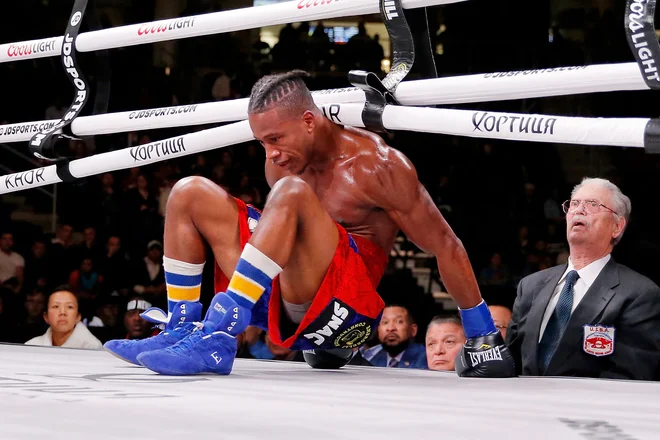 Ameriški boksar Patrick Day (na fotografiji) je podlegel možganskim poškodbam, ki jih je staknil med nedeljskim obračunom z rojakom Charlesom Conwellom.<strong> </strong>FOTO: Usa Today Sports