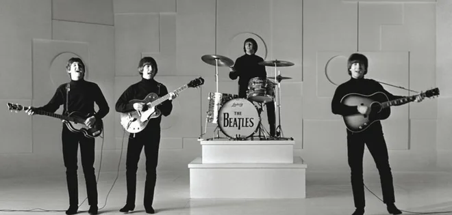 Že v zgodnjih letih Beatlov je Paul McCartney igral na Höfnerjevo bas kitaro. FOTO: Emi Music