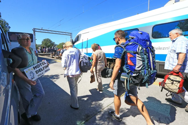 Študentska organizacija Slovenije [ŠOS] je predstavila postopke nadzora, študenti pa so povedali, da so se pritožili na ŠOS. FOTO: Tomi Lombar/Delo