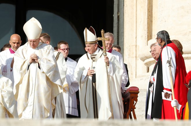 Centralizacija vatikanskih financ in izboljšanje njihove preglednosti je eden od ključnih ciljev Frančiškovega pontifikata. FOTO: Reuters/Remo Casilli 
