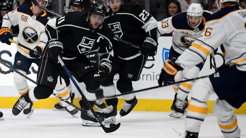 Fotografija: Anže Kopitar ostaja pri osmih točkah v sezoni. FOTO: Harry How/AFP