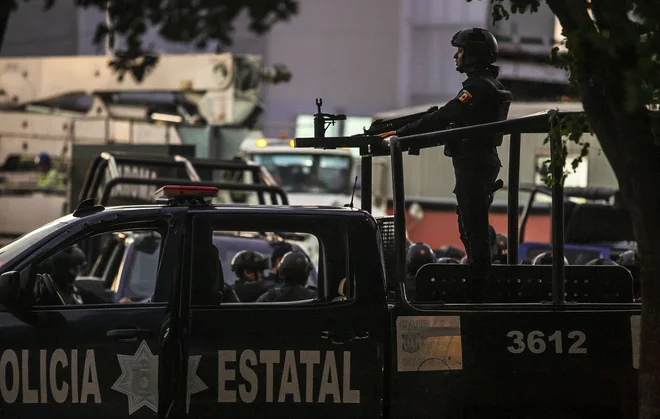 Policija je na koncu morala popustiti in izpustiti Ovidia Guzmana. FOTO: Rashide Frias/AFP