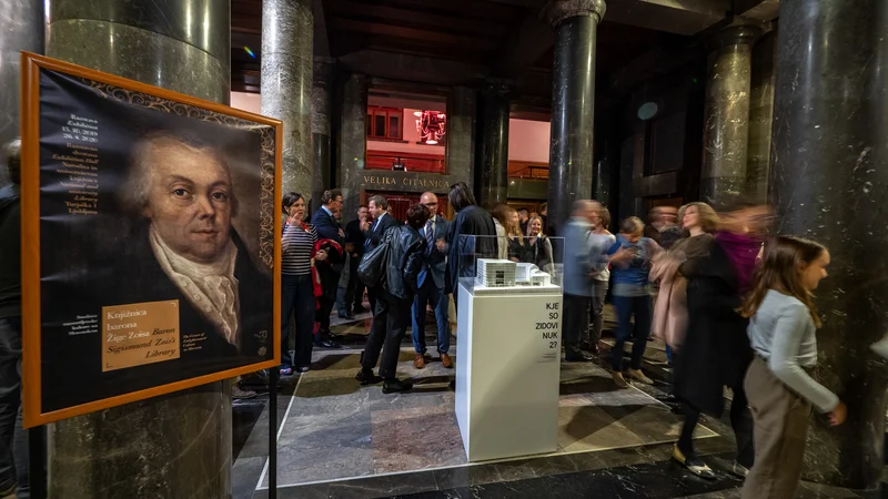 Fotografija: Razstava je posvečena dvestoti obletnici smrti Žige Zoisa. Njegova knjižnica priča o tem, da je bil velik kozmopolitski duh.