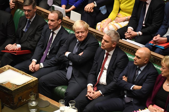 Britanska vlada ne namerava popustiti pod pritiski britanskih poslancev. FOTO: Reuters