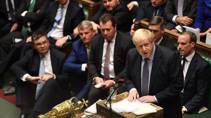 Fotografija: Britanska vlada bo v parlamentu danes poskušala izvesti glasovanje o novem ločitvenem sporazumu. Foto: Reuters