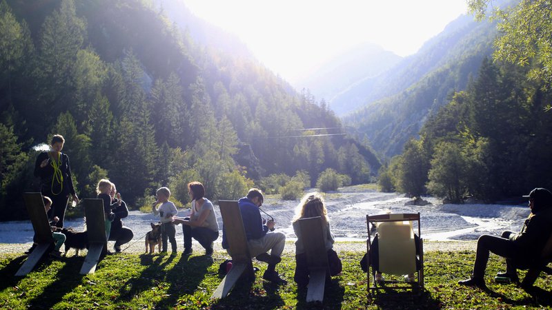 Fotografija: Kranjska Gora je že tradicionalno zimska destinacija za družine, vse več obiskovalcev pa ima tudi poleti. FOTO: Roman Šipić