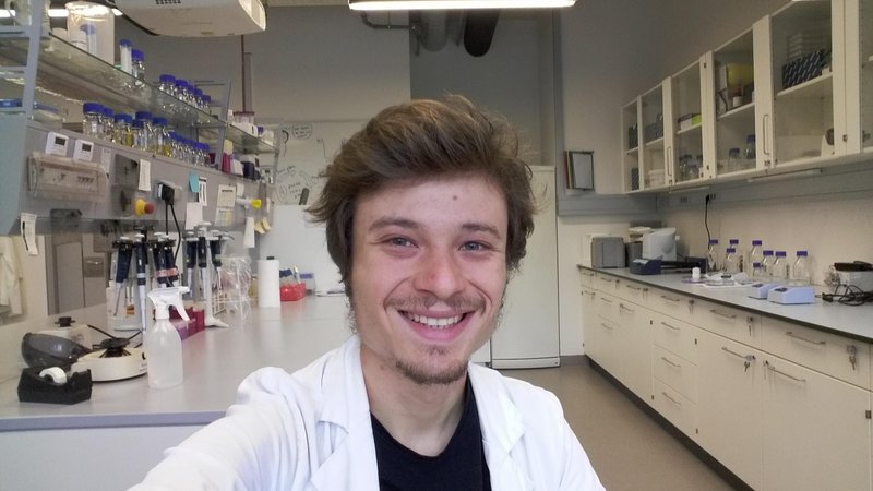 Fotografija: Jakob Rupert je doktorski študent programa Genetika in molekularna biologija na Oddelku Charlesa Darwina za biologijo in biotehnologijo na rimski univerzi La Sapienza. Foto Osebni Arhiv