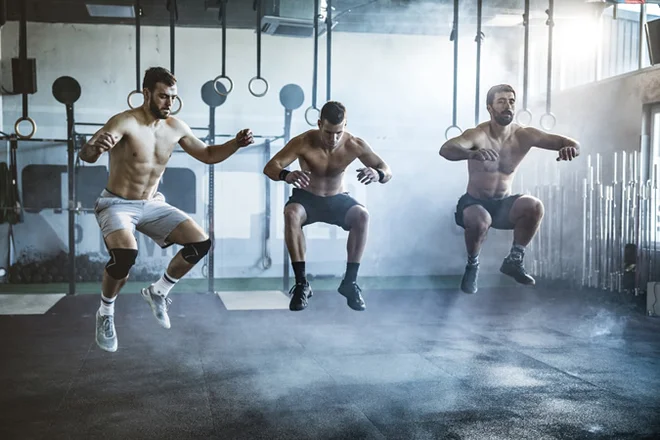 <strong>HIIT</strong>, kar pomeni kratke, od 20 do 90 sekund dolge intervale intenzivnih kardio vadb, je časovno učinkovita alternativa za vadbo, ki prinaša napredek. Foto: Shutterstock