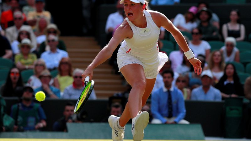 Fotografija: Kaja Juvan si je v tej sezoni najbolj zapomnila dvoboj 2. kola Wimbledona, v katerem se je pomerila s Sereno Williams, saj je bil to zanjo največji psihološki izziv doslej. FOTO: Reuters