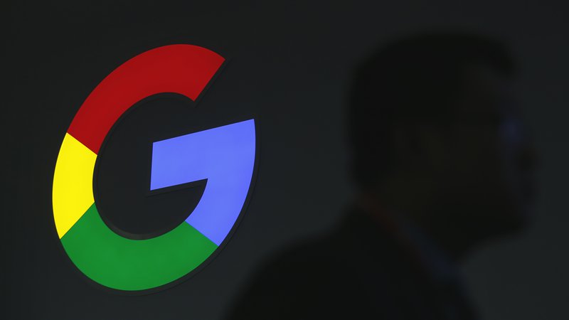 Fotografija: Google bo moral pojasniti pravila delovanja svoje oglaševalske platforme Google Ads in postopke brisanja računov. FOTO: Pau Barrena/AFP