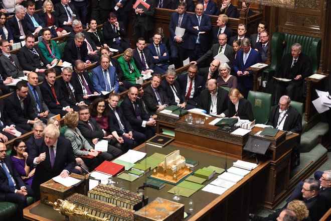 Spodnji dom parlamenta je s prepričljivo večino potrdil predlog zakona v drugem branju. Foto: Jessica Taylor/Afp