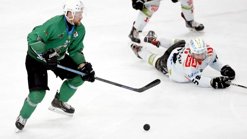 Fotografija: Mark Čepon je bil tokrat junak pomembne Olimpijine zmage v Italiji. FOTO Roman Šipić/Delo