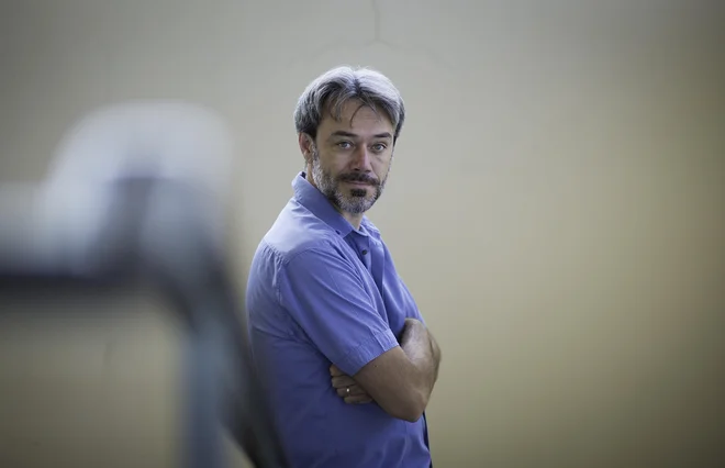 Na <em>Slovenskem knjižnem sejmu</em> je nagrado za najboljši literarni prvenec prejel Jakob J. Kenda za potopis <em>Apalaška pot: 3500 kilometrov hribov in Amerike</em>. Foto Jože Suhadolnik