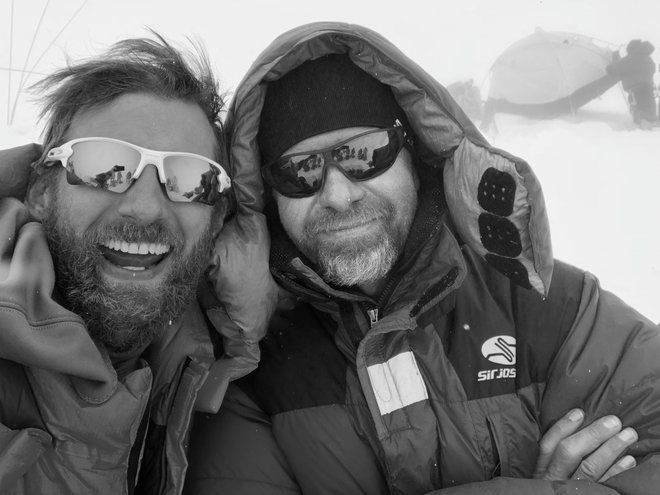 Jake Meyer in Tomaž Rotar, dva dni pred uspešnim vzponom na K2. FOTO: Tomaž Rotar