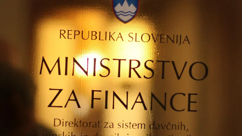 Fotografija: Prilivi iz dohodnine so se okrepili za 6,1 odstotka na nekaj manj kot 1,20 milijarde evrov. FOTO: Jure Eržen/Delo