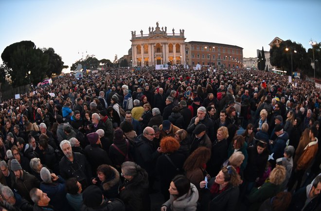 Nedavni protest gibanja sardin v Rimu. Foto: Andreas Solaro / Afp