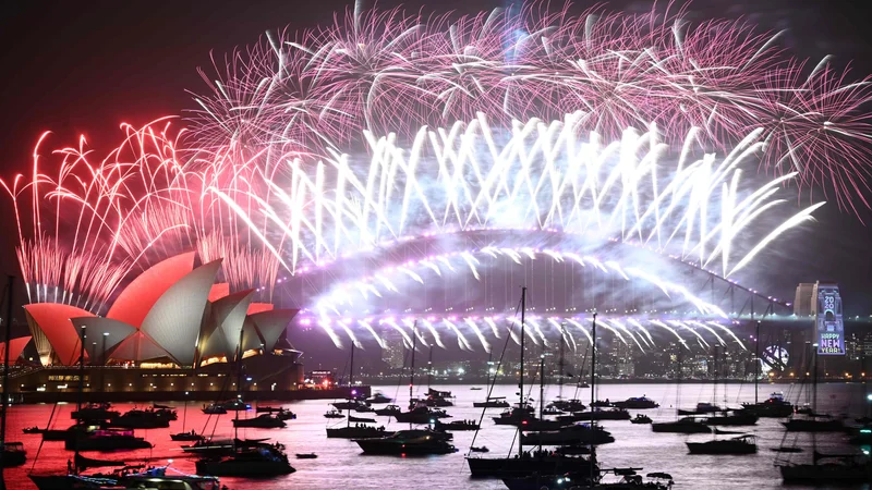 Fotografija: Ikonična fotografija ognjemeta nad Sydneyjem. FOTO: Peter Parks/Afp