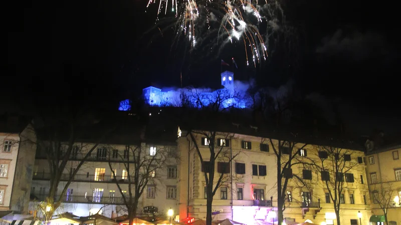 Fotografija: Na ulicah prestolnice se je zbralo veliko ljudi. FOTO: Roman Šipić/Delo