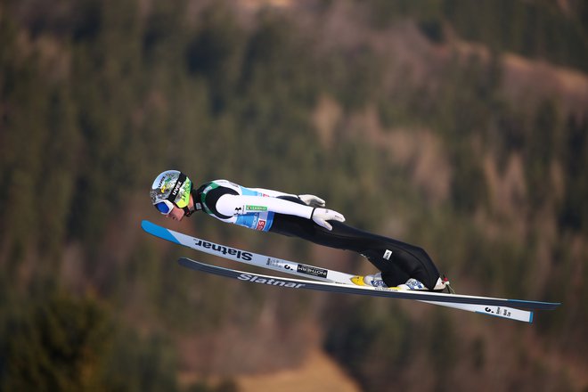 Anže Lanišek je v drugi seriji doskočil pri 134,5 m. FOTO: Reuters