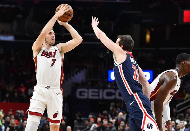 Goran Dragić je vseh 13 točk točk proti prvaku iz Kanade dosegel v drugi četrtini. FOTO: USA Today Sports