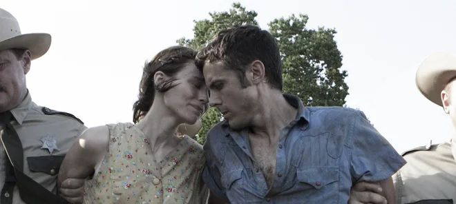 Ain't Them Bodies Saints - Ostani z mano Foto Planet TV