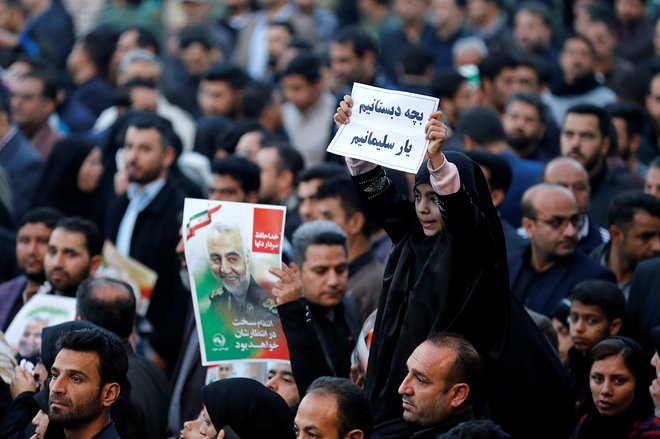 Danes zvečer bodo žalno slovesnost pripravili tudi v Teheranu. FOTO: Wana News Agency/Reuters
