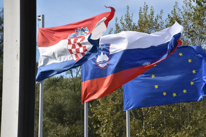 Že ob pripravah besedila arbitražnega sporazuma je udeleženim slovenskim politikom moralo biti jasno, kaj lahko pričakujejo od hrvaške strani. Fotodokumentacija Dela