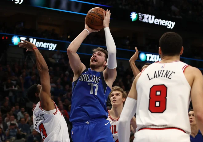 Luka Dončić je bil posebej razigran v tretji četrtini, ko je dosegel kar 21 točk. FOTO: AFP