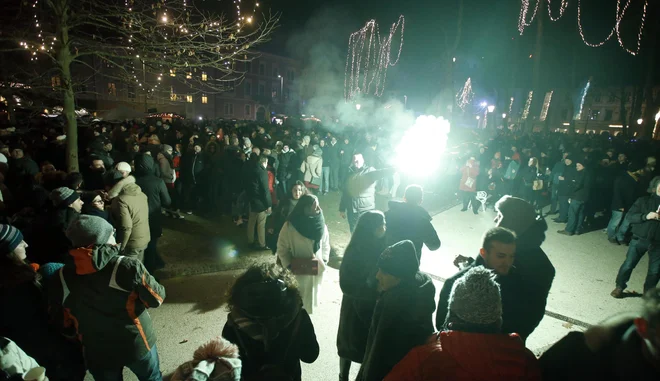 Uporaba pirotehničnih sredstev kategorije 1, katerih glavni učinek je pok, je dovoljena le v času od 26. decembra do 1. januarja. FOTO: Roman Šipić