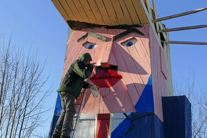 Leseni Donald Trump. FOTO: Primož Hieng/Slovenske novice