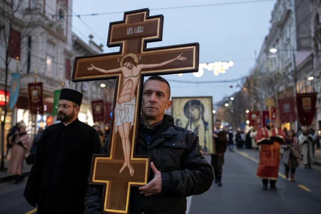 Protesti se vrstijo v Črni gori, ponekod v Srbiji in BiH, včeraj tudi v Beogradu. Foto: Marko Djurica/Reuters