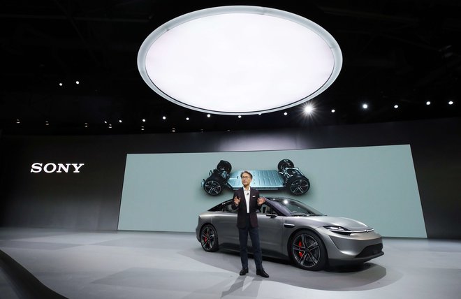 Študijo avtomobila (električnega) je presenetljivo prikazal elektronski gigant Sony, a predvsem zato, da bi prikazal sposobnosti njihovih tipal.<br />
FOTO: AFP