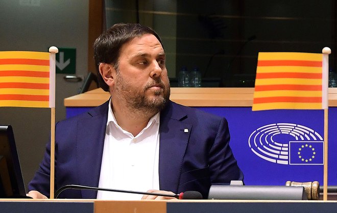 Poleg Puidgemonta in Comina je bil v Evropski parlament izvoljen tudi nekdanji katalonski podpredsednik Oriol Junqueras. FOTO: Emmanuel Dunand/Afp