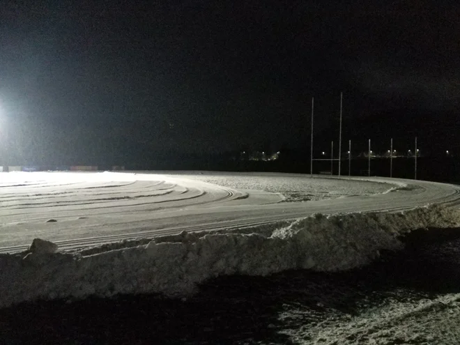 Smučina v Guncljah je bila urezana v četrtek. FOTO: Aleš Stergar/Delo