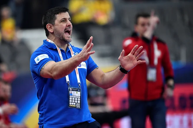 &raquo;Ne vem, zakaj, ampak igrali smo, kot da bi imeli zategnjeno ročno zavoro,&laquo; je ocenil selektor Ljubomir Vranješ. FOTO: Reuters
